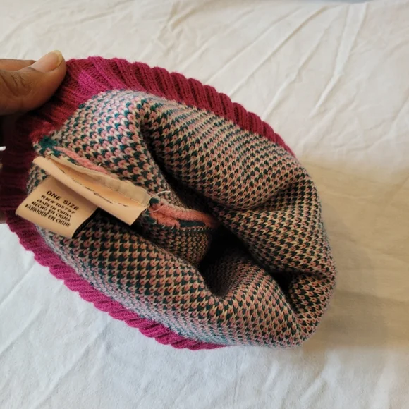 Juicy Couture Winter Hat - Picture 6 of 8